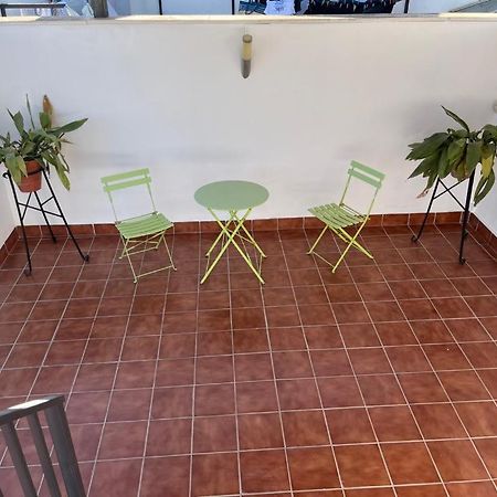 Atico Con Terraza- Solarium Lägenhet Écija Exteriör bild